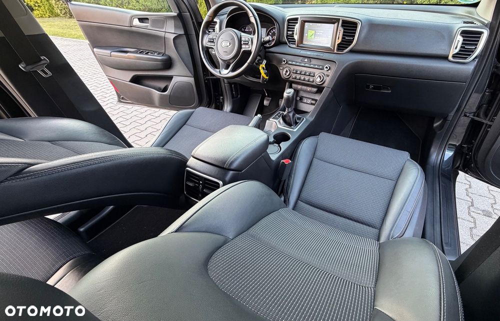 Kia Sportage 2,0 CRDI AWD Spirit - 24