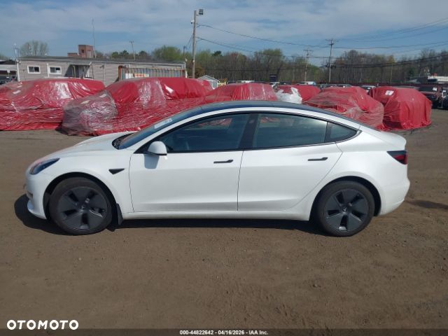 Tesla Model 3 - 14
