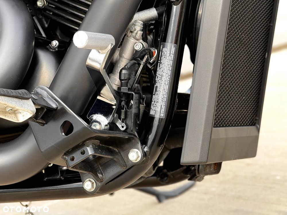 Suzuki Boulevard - 33