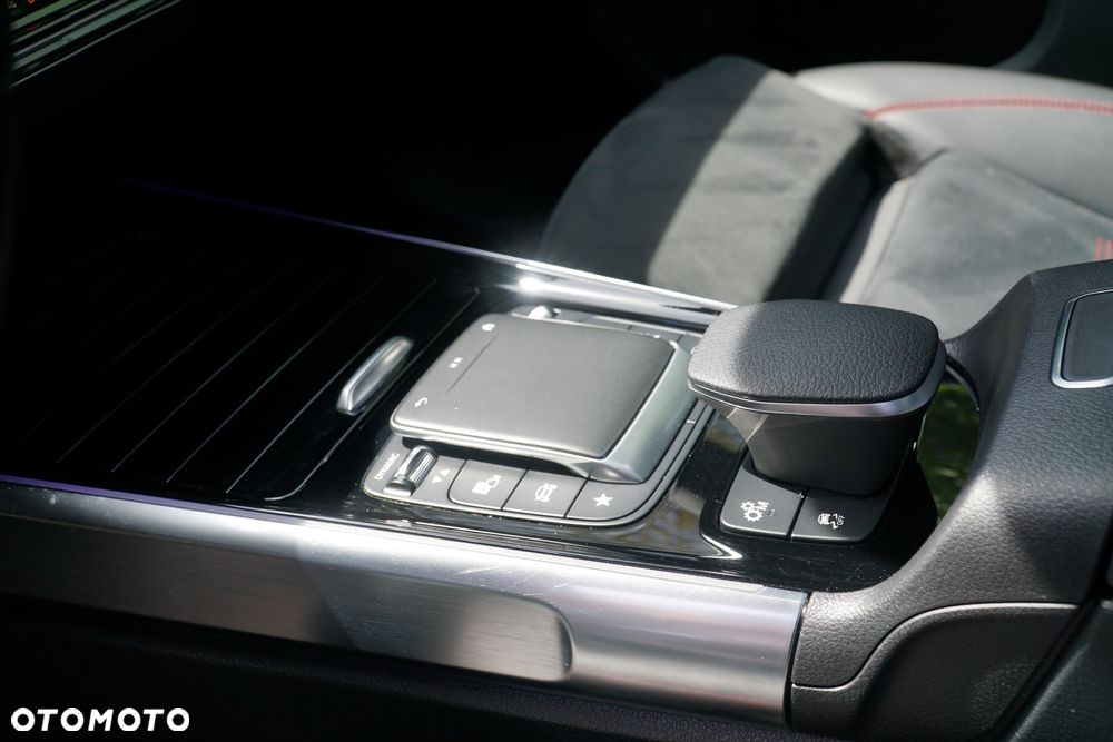 Mercedes-Benz GLB AMG 35 4-Matic - 33