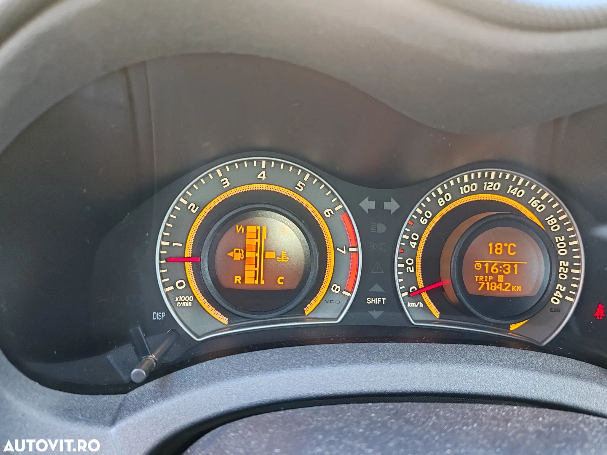 Toyota Auris 1.3 Dual VVT-i Executive - 1