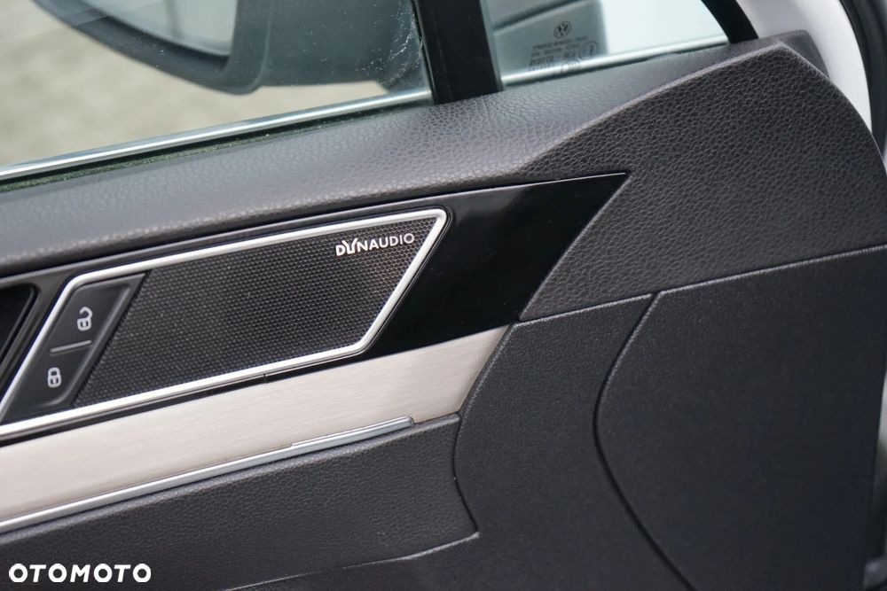 Volkswagen Passat Variant 2.0 TDI Bi-Turbo BMT 4Mot Highline DSG - 29