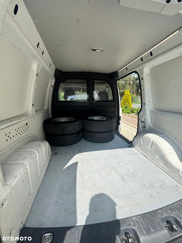 Volkswagen Caddy 3 - 11