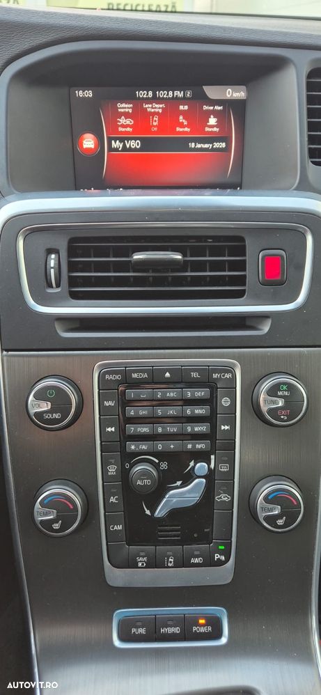 Volvo V60 D6 Plug-In-Hybrid AWD Geartronic Summum - 21