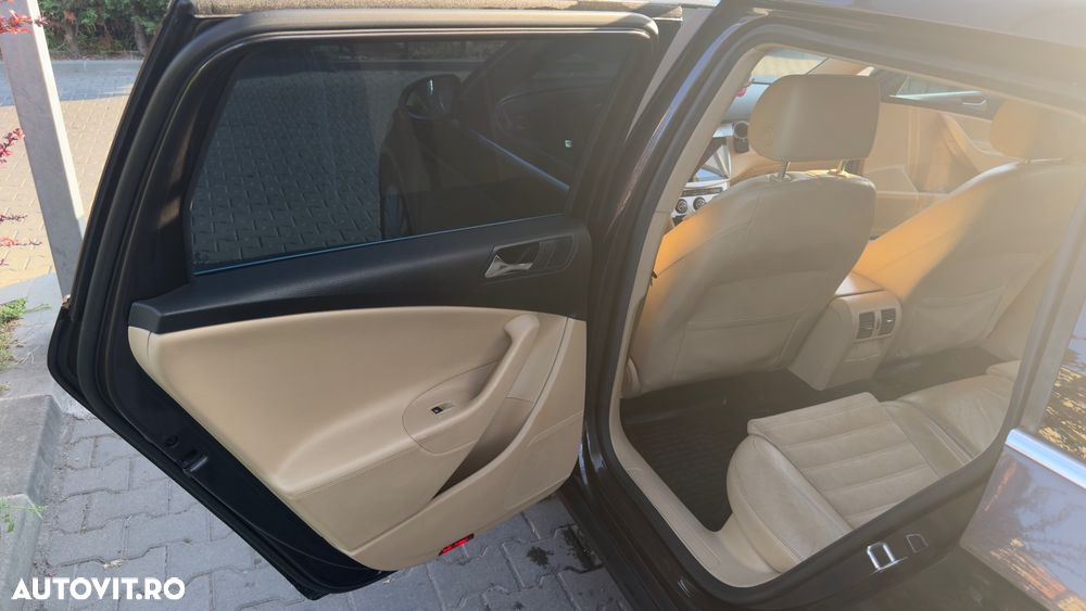 Volkswagen Passat 2.0 TDI Trendline DPF DSG - 16
