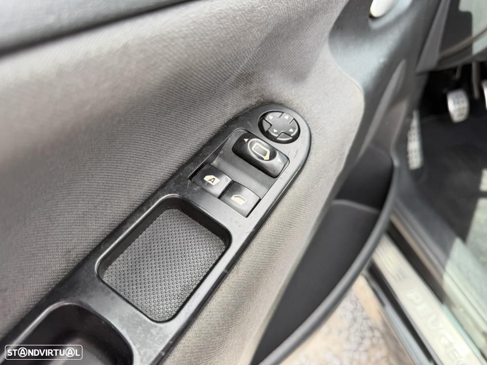 Peugeot 207 1.4 HDi Sportium - 13