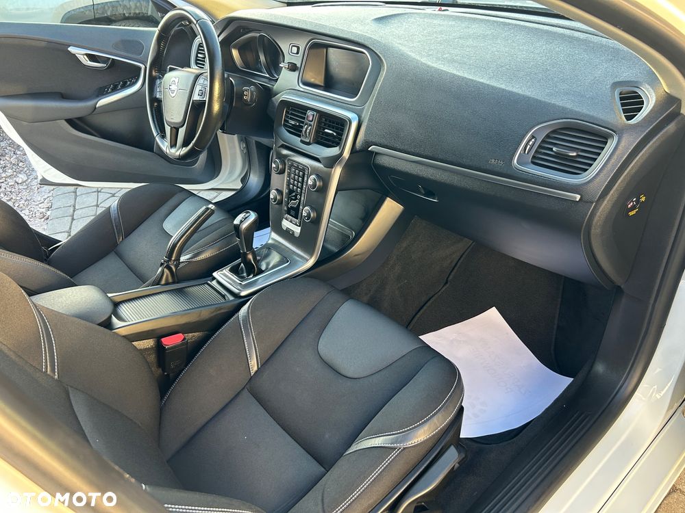 Volvo V40 D2 Kinetic - 17