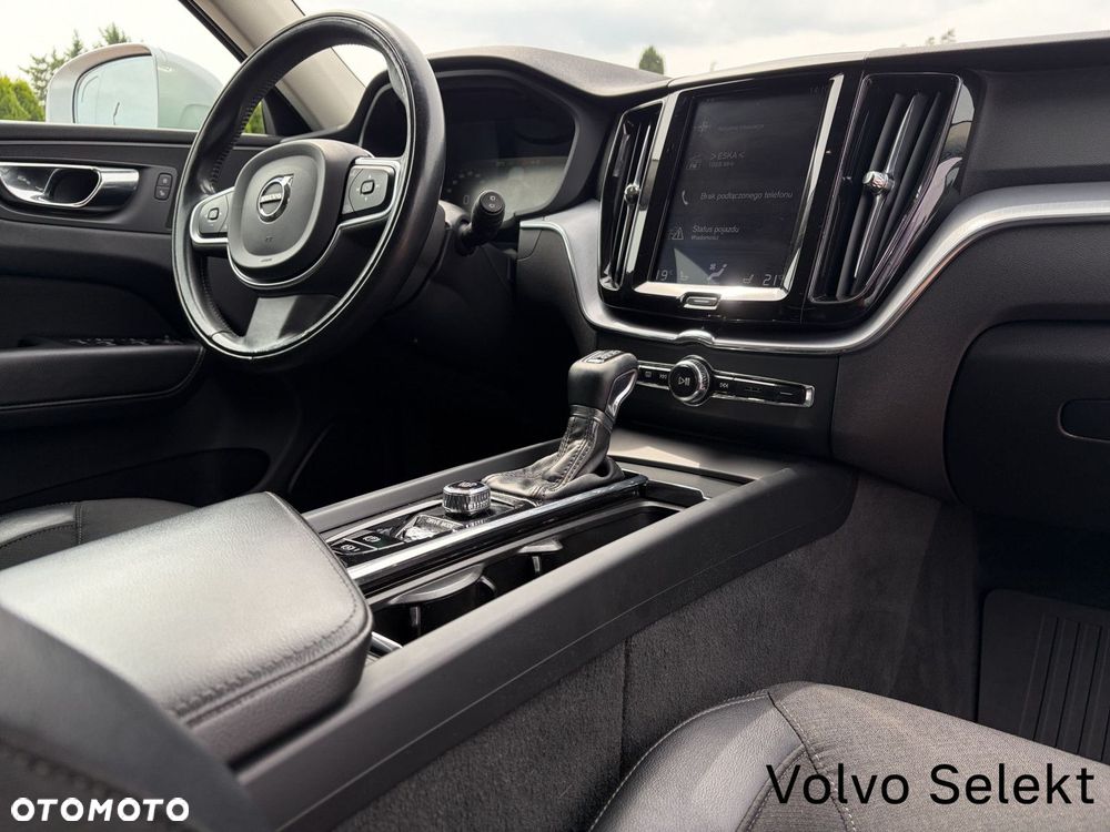 Volvo XC 60 D4 AWD Momentum - 22