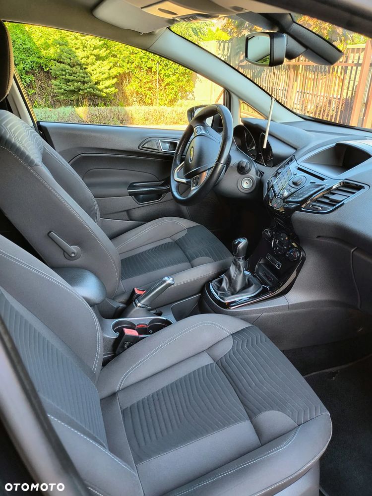 Ford Fiesta 1.0 EcoBoost Titanium - 9