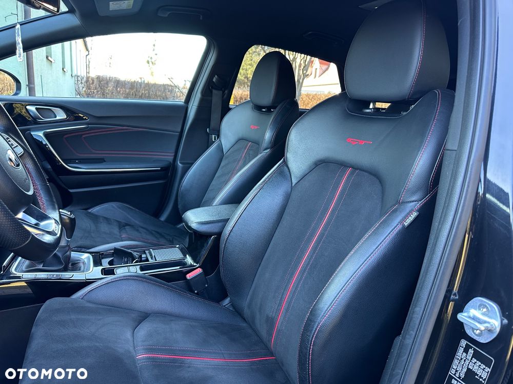 Kia ProCeed 1.6 T-GDI GT - 36