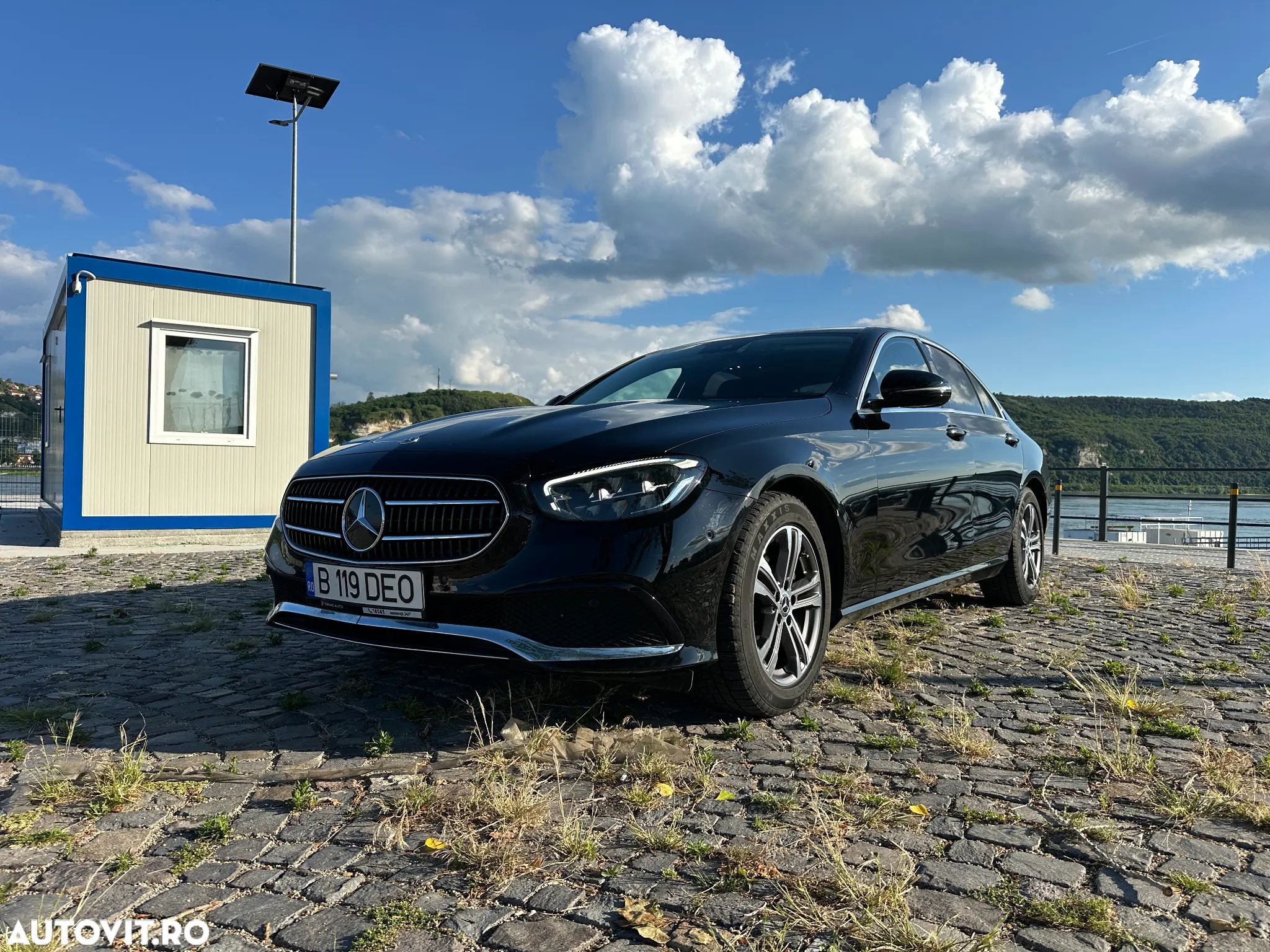 Mercedes-Benz E 220 d 4MATIC Aut. - 1