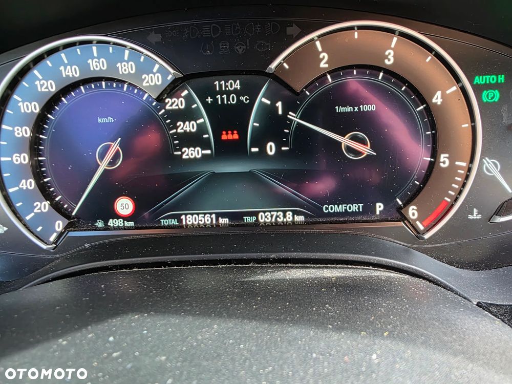 BMW Seria 5 520d xDrive - 5