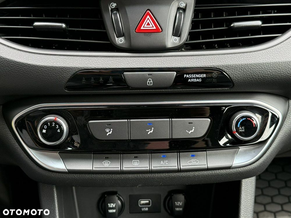 Hyundai i30 1.5 DPI Modern - 24