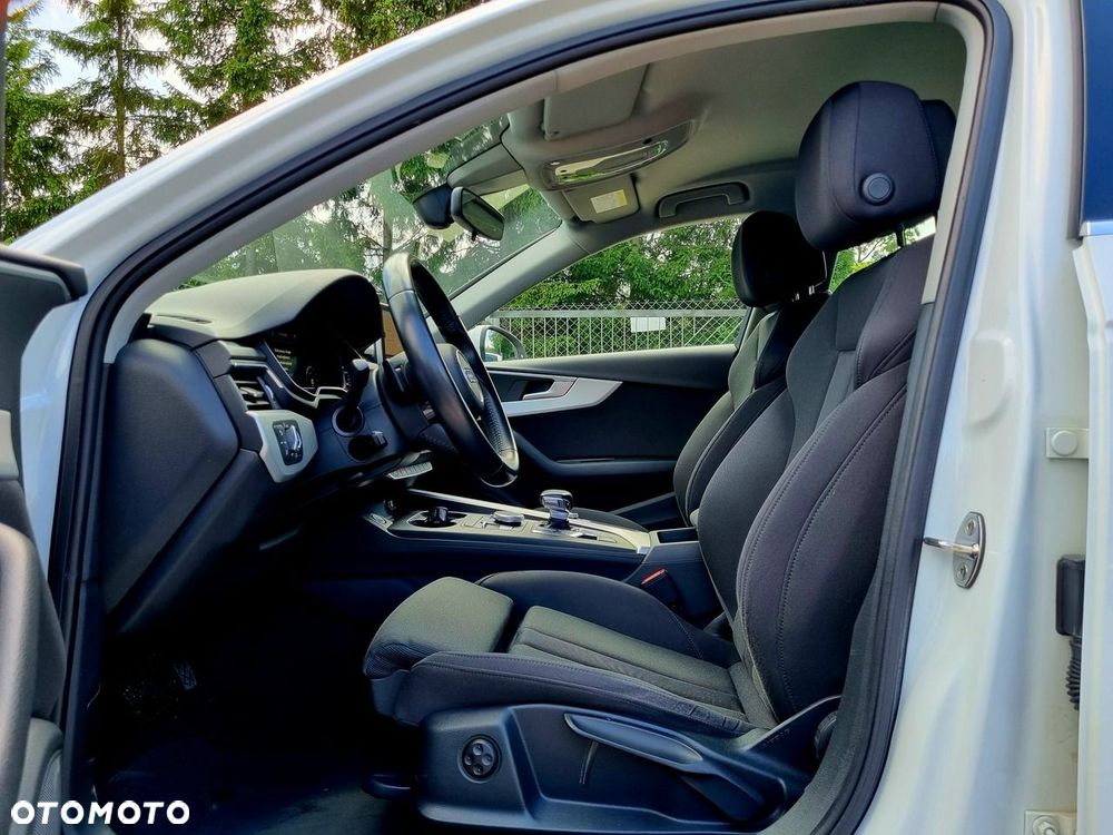 Audi A4 Avant 2.0 TDI Quattro S tronic - 11