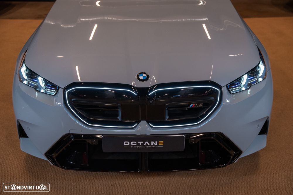 BMW M5 Touring xDrive - 8