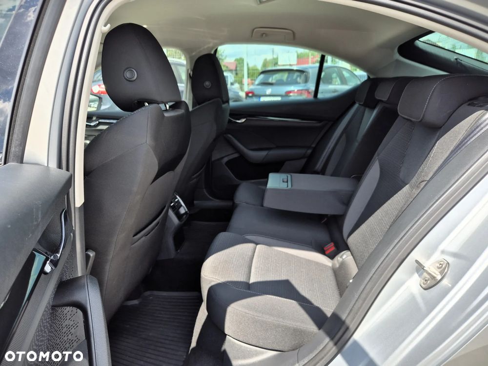 Skoda Octavia 2.0 TDI Ambition DSG - 17