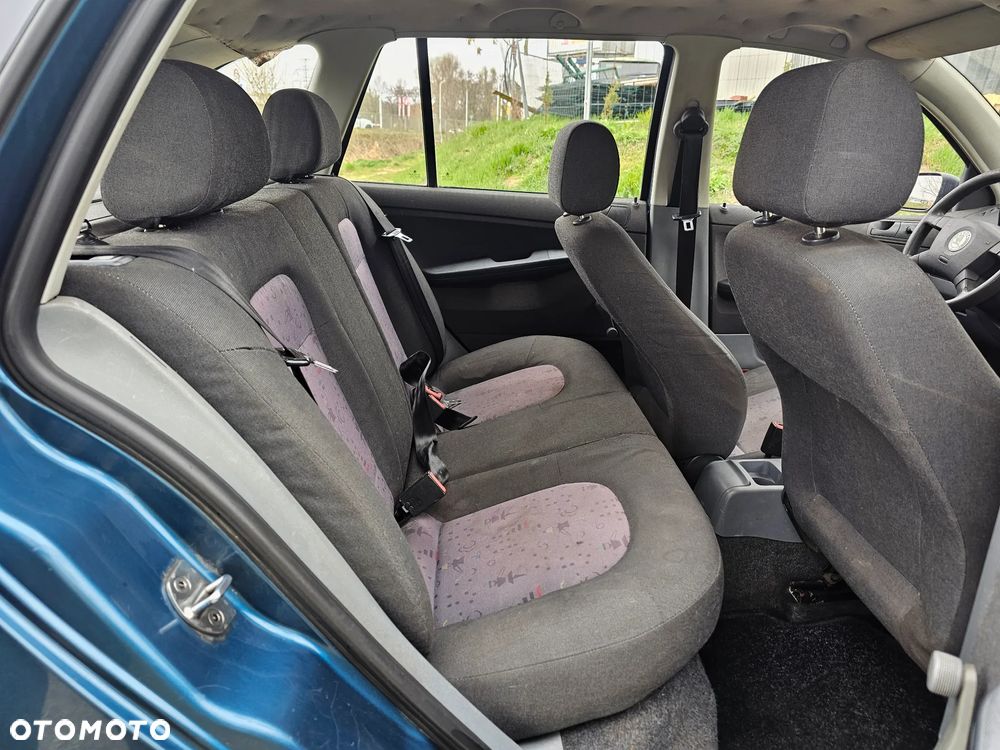 Skoda Fabia 1.2 HTP Basis - 16