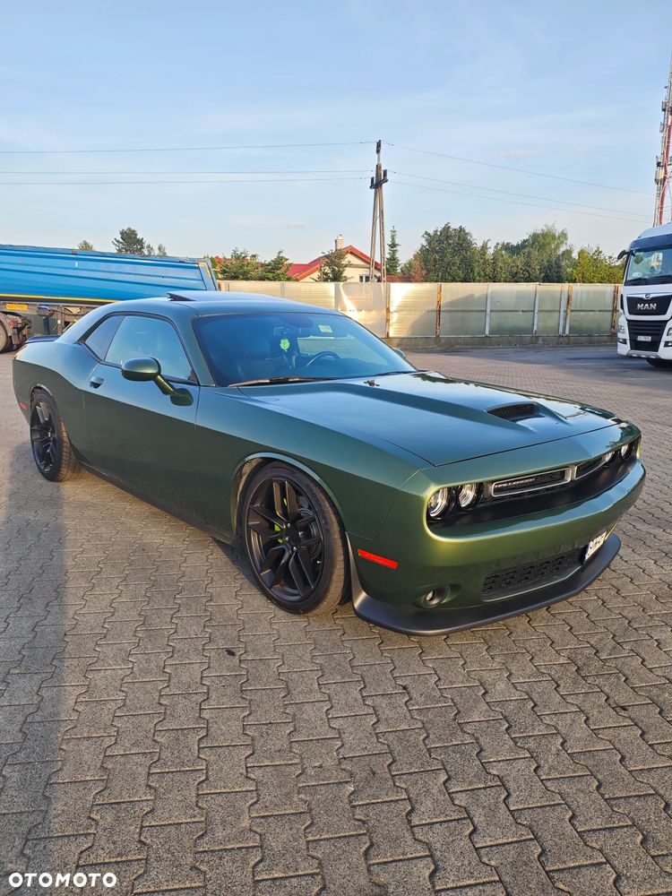 Dodge Challenger 5.7 R/T - 1