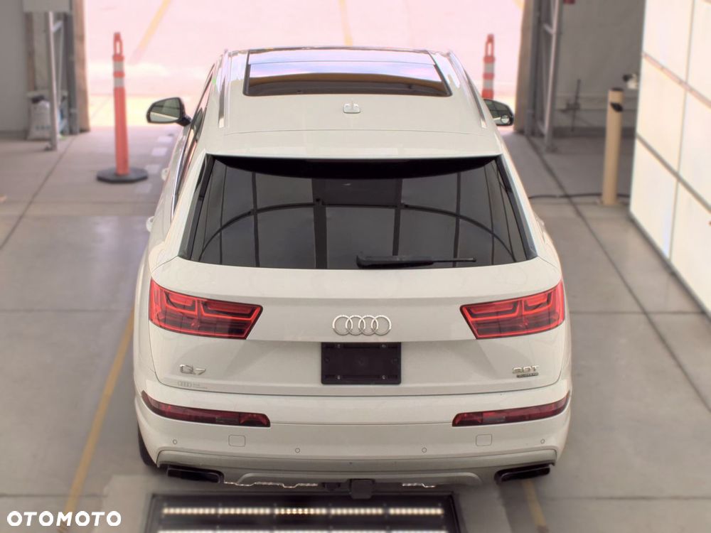 Audi Q7 - 6