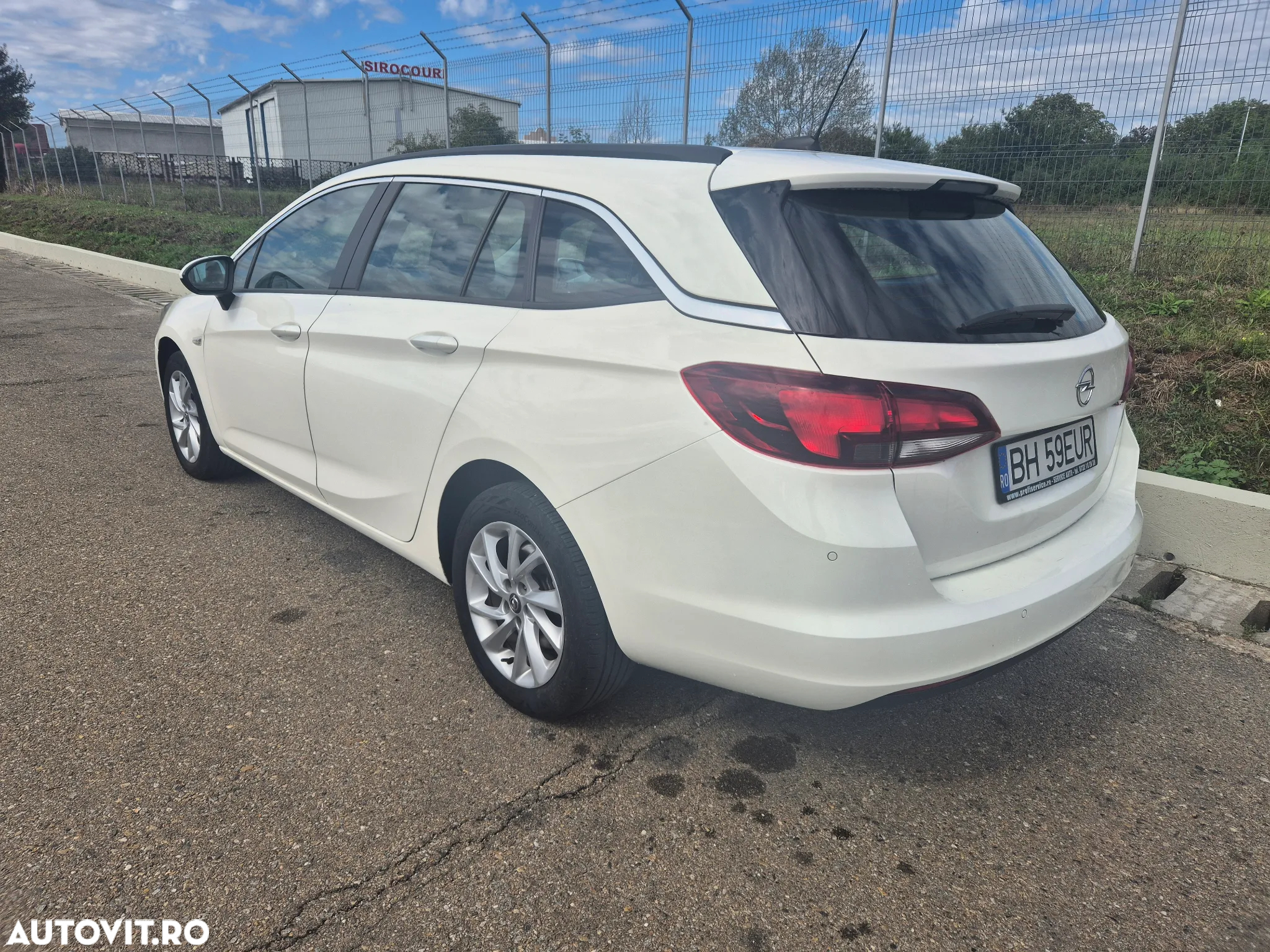 Opel Astra 1.6 CDTI Enjoy Aut. - 4