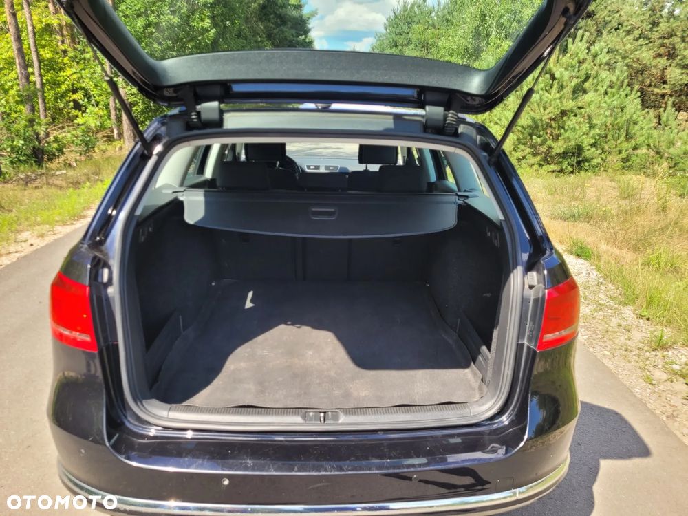 Volkswagen Passat 2.0 TDI BlueMotion Technology Comfortline - 18