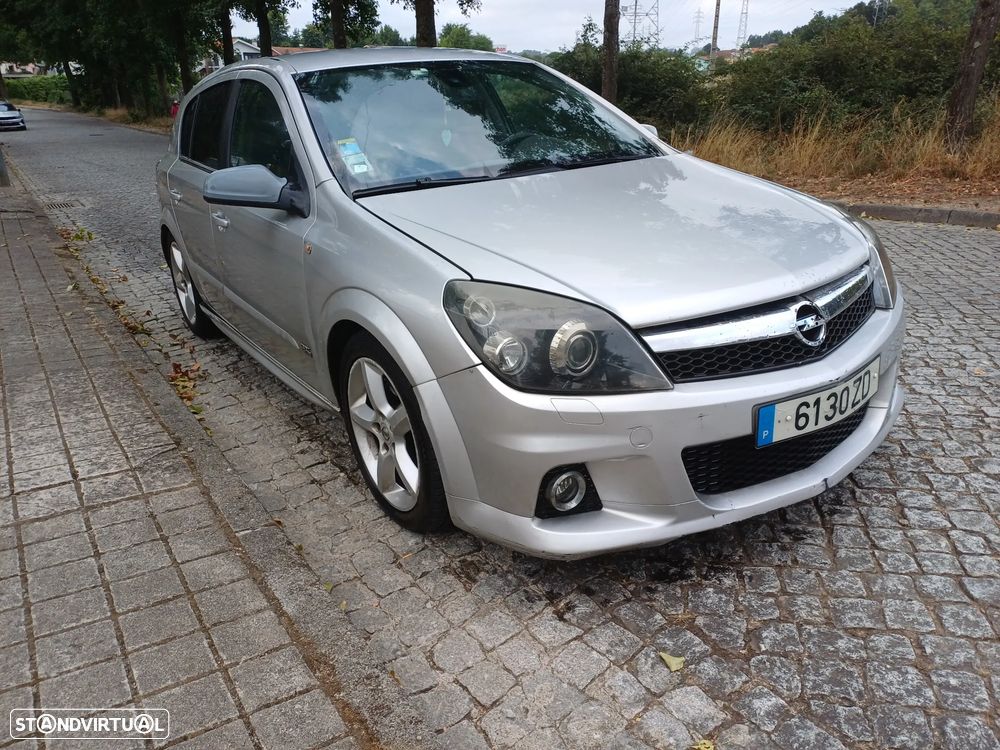 Opel Astra 2.0 T Cosmo - 11