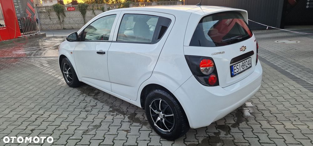 Chevrolet Aveo - 5
