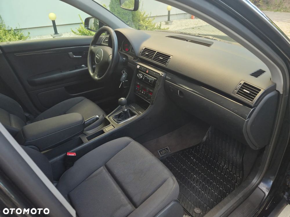 Audi A4 Avant - 10