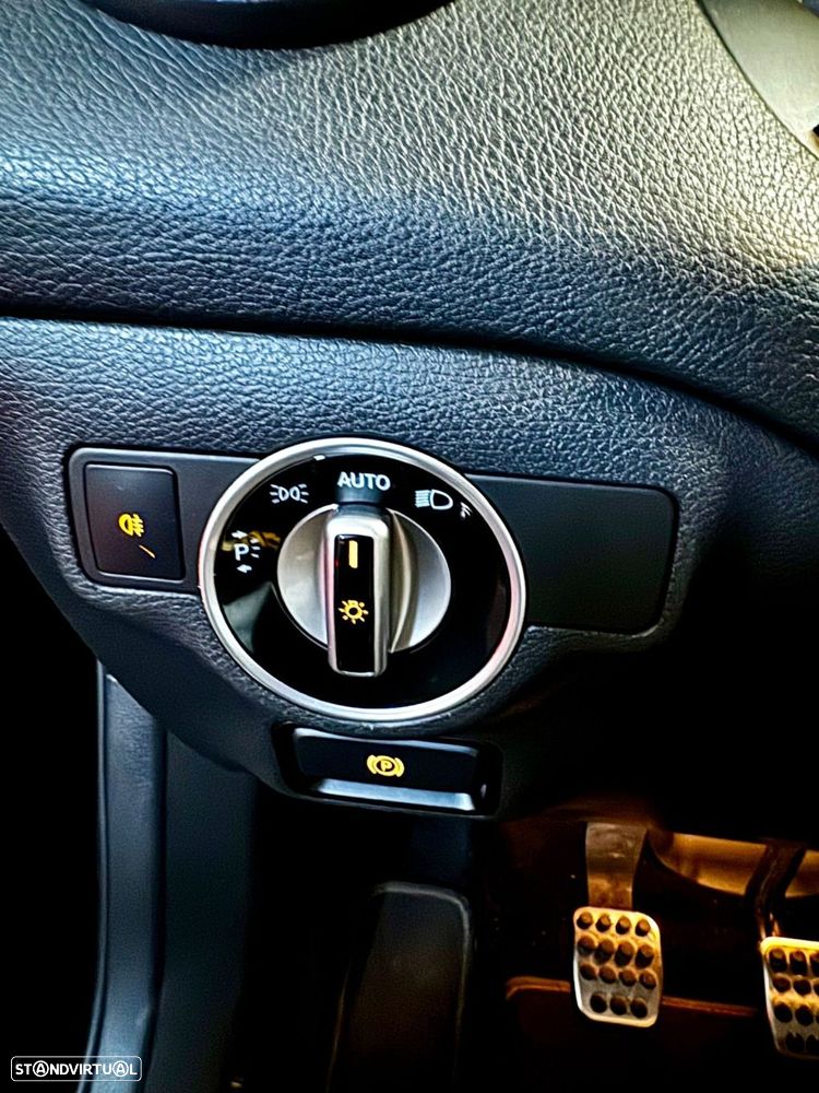 Mercedes-Benz GLA 200 d AMG Line - 48