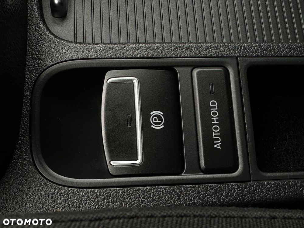 Volkswagen Tiguan 2.0 TDI DPF 4Motion BlueMotion Technology DSG Sport & Style - 30