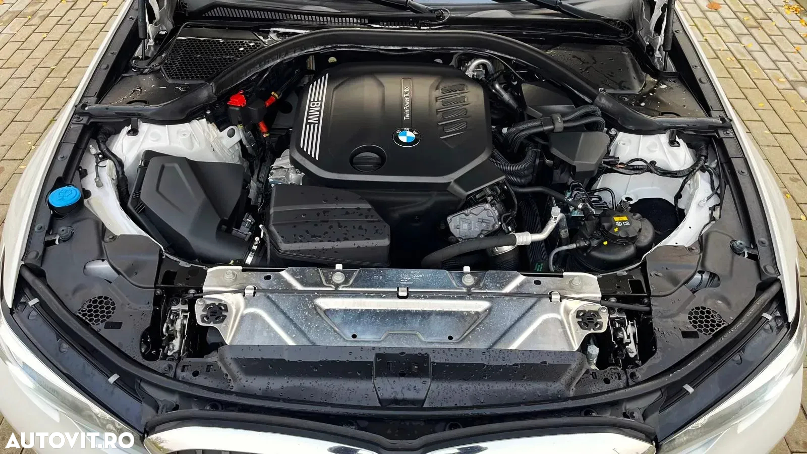 BMW Seria 3 320d Aut. Sport Line - 35