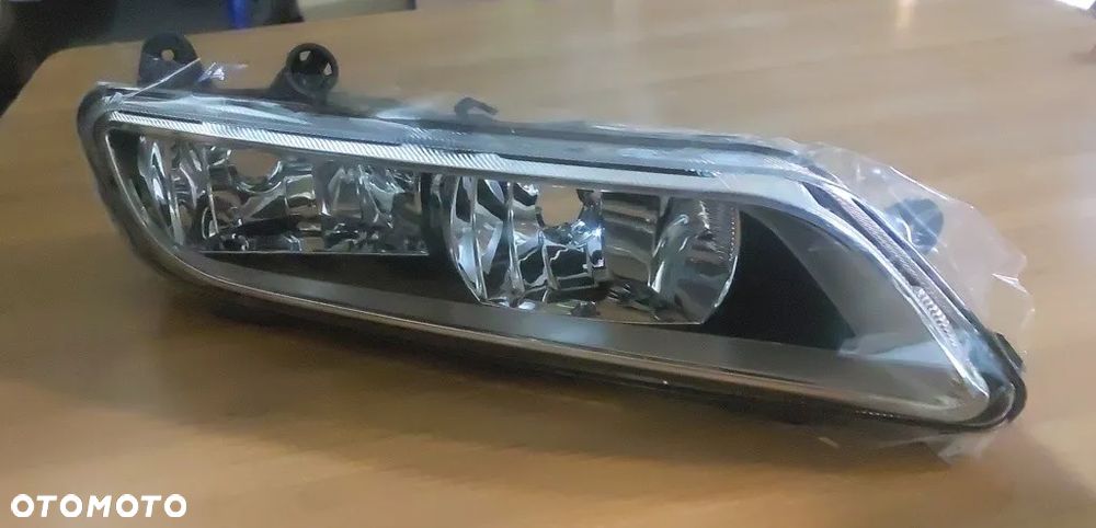 Lampa przeciwmgielna prawa - 4