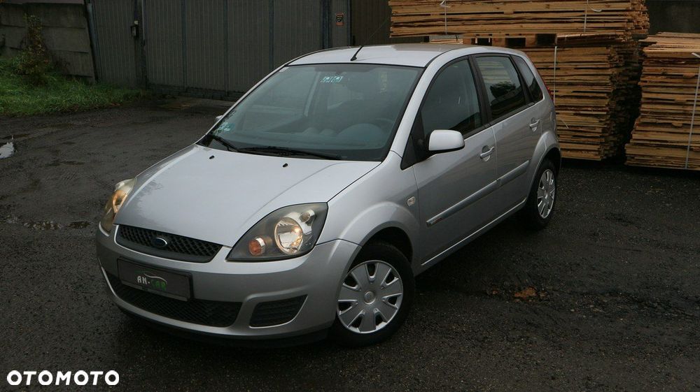 Ford Fiesta 1.25 Ambiente - 24