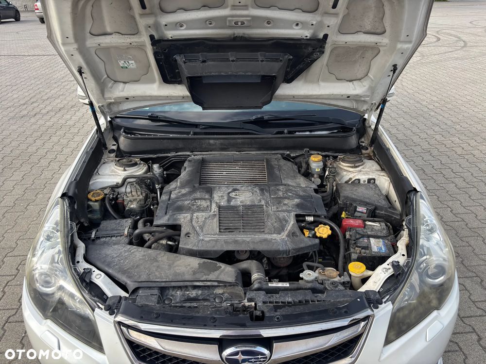 Subaru Legacy 2.5i GT - 19