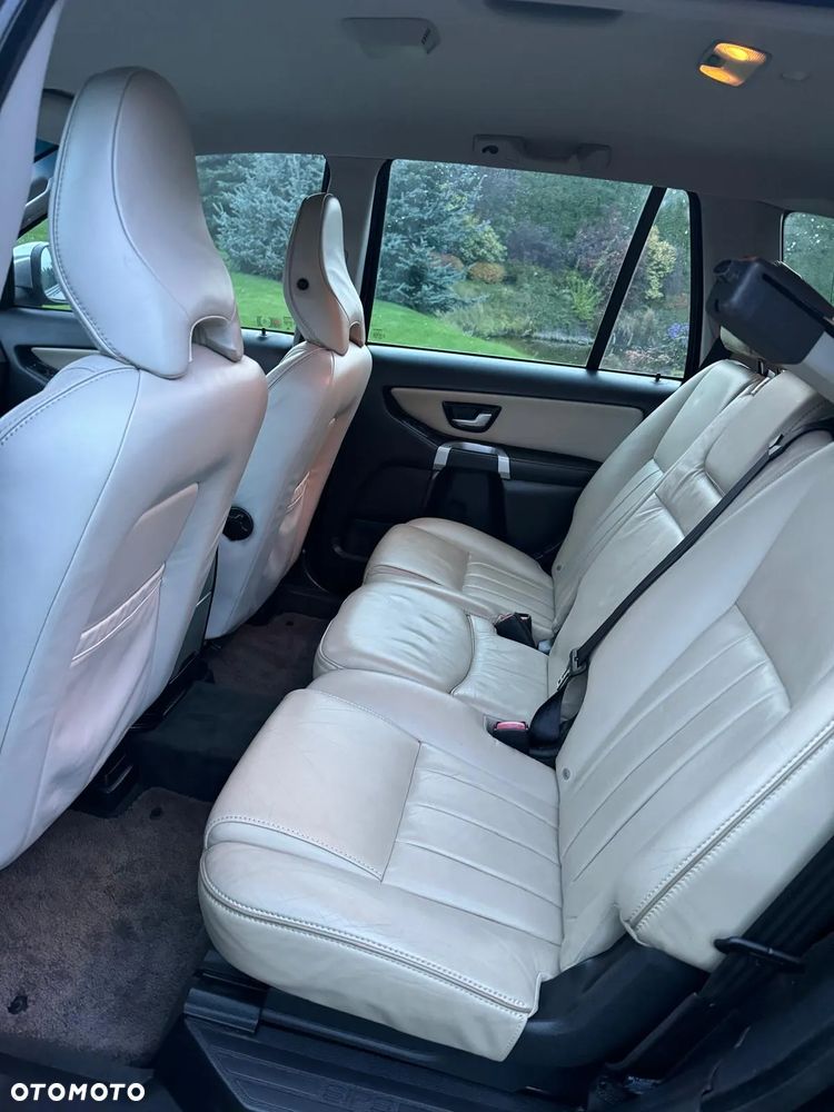Volvo XC 90 - 9