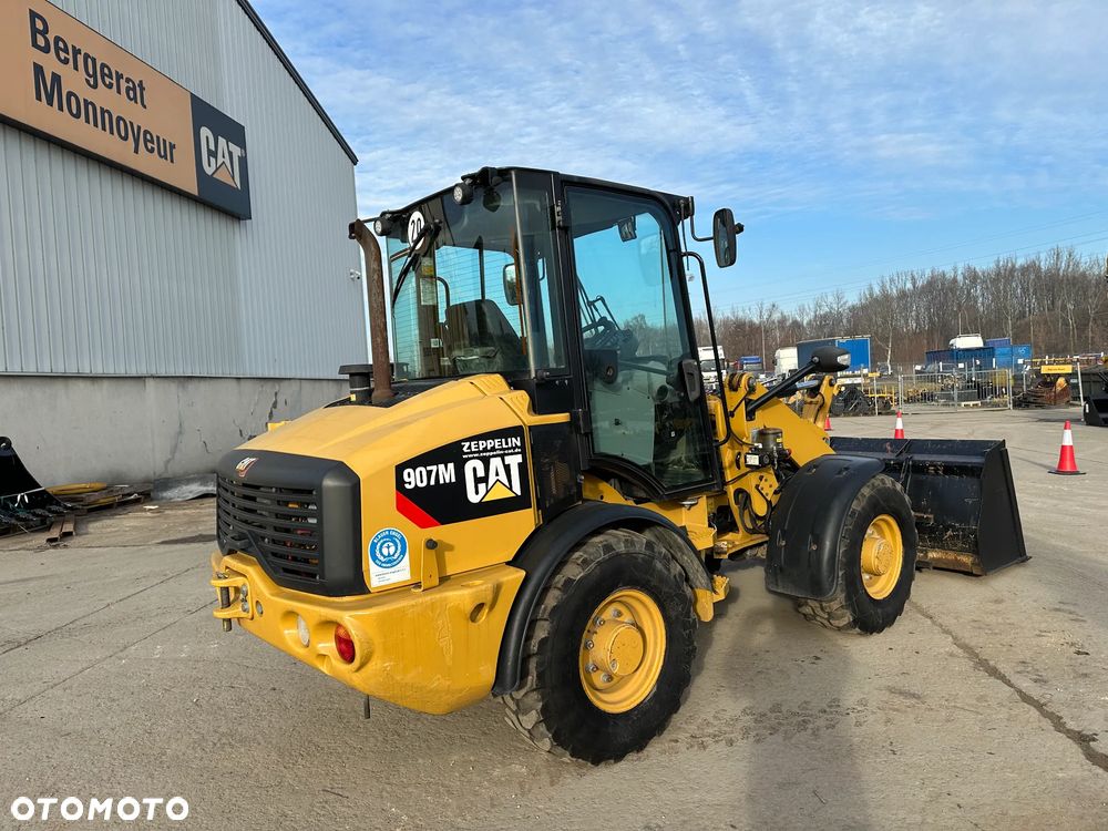 Caterpillar 907M - 4