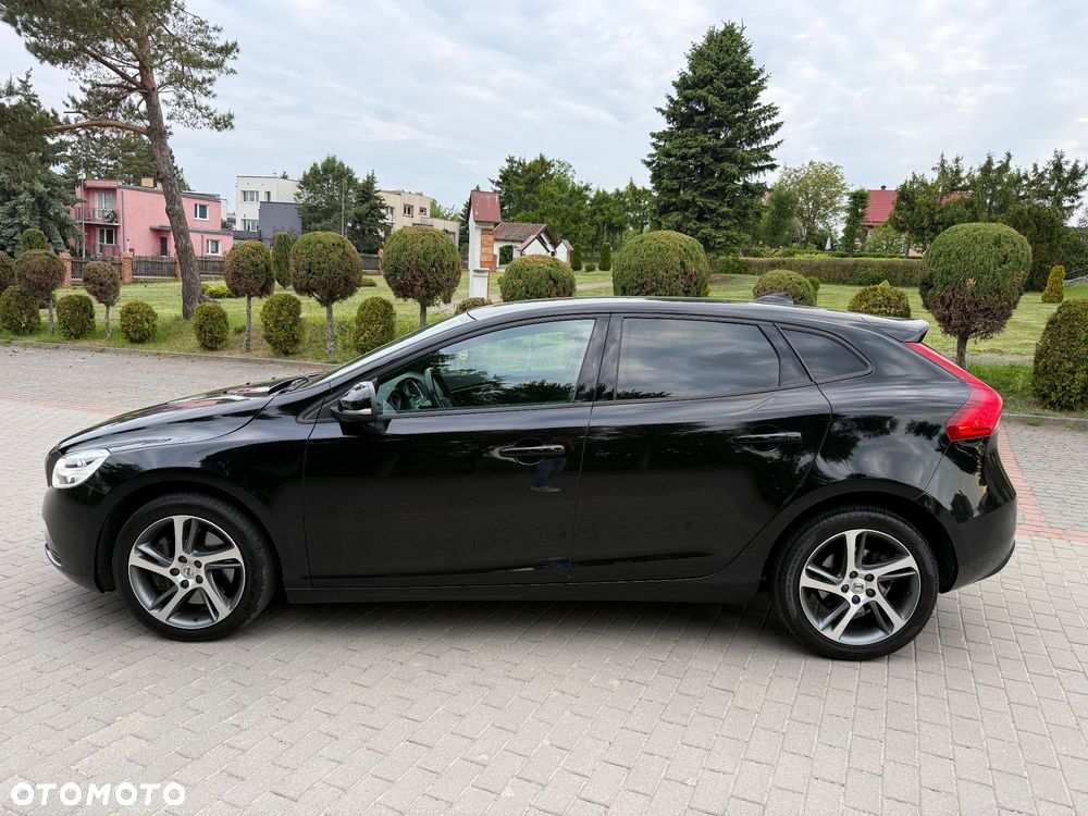 Volvo V40 D3 Momentum - 4