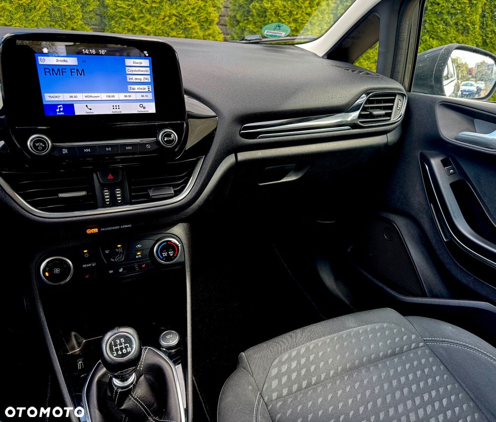 Ford Fiesta 1.0 EcoBoost S&S TITANIUM - 10