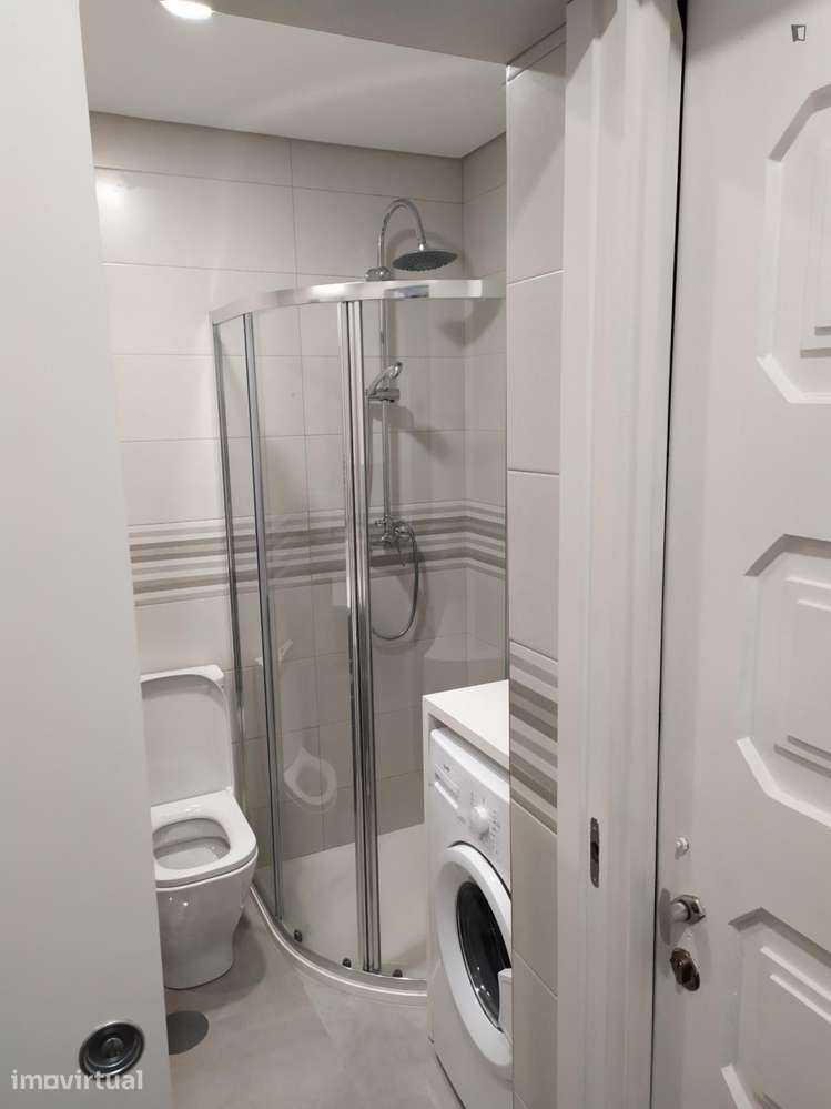 Apartamento com 1 quartos - localizado em Paranhos Porto - Grande imagem: 5/10