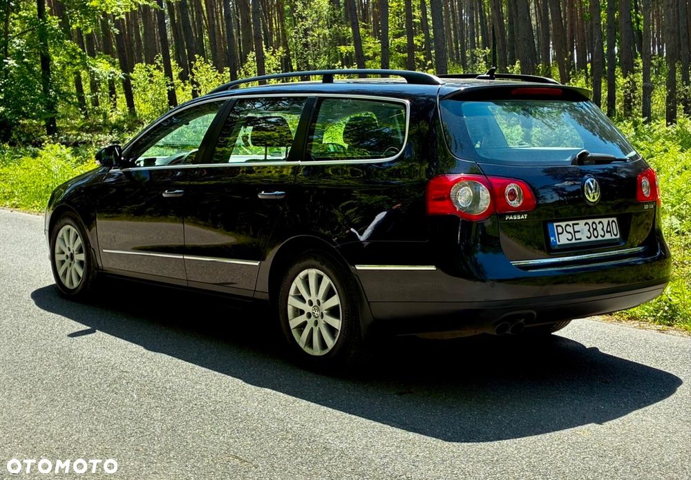Volkswagen Passat - 4