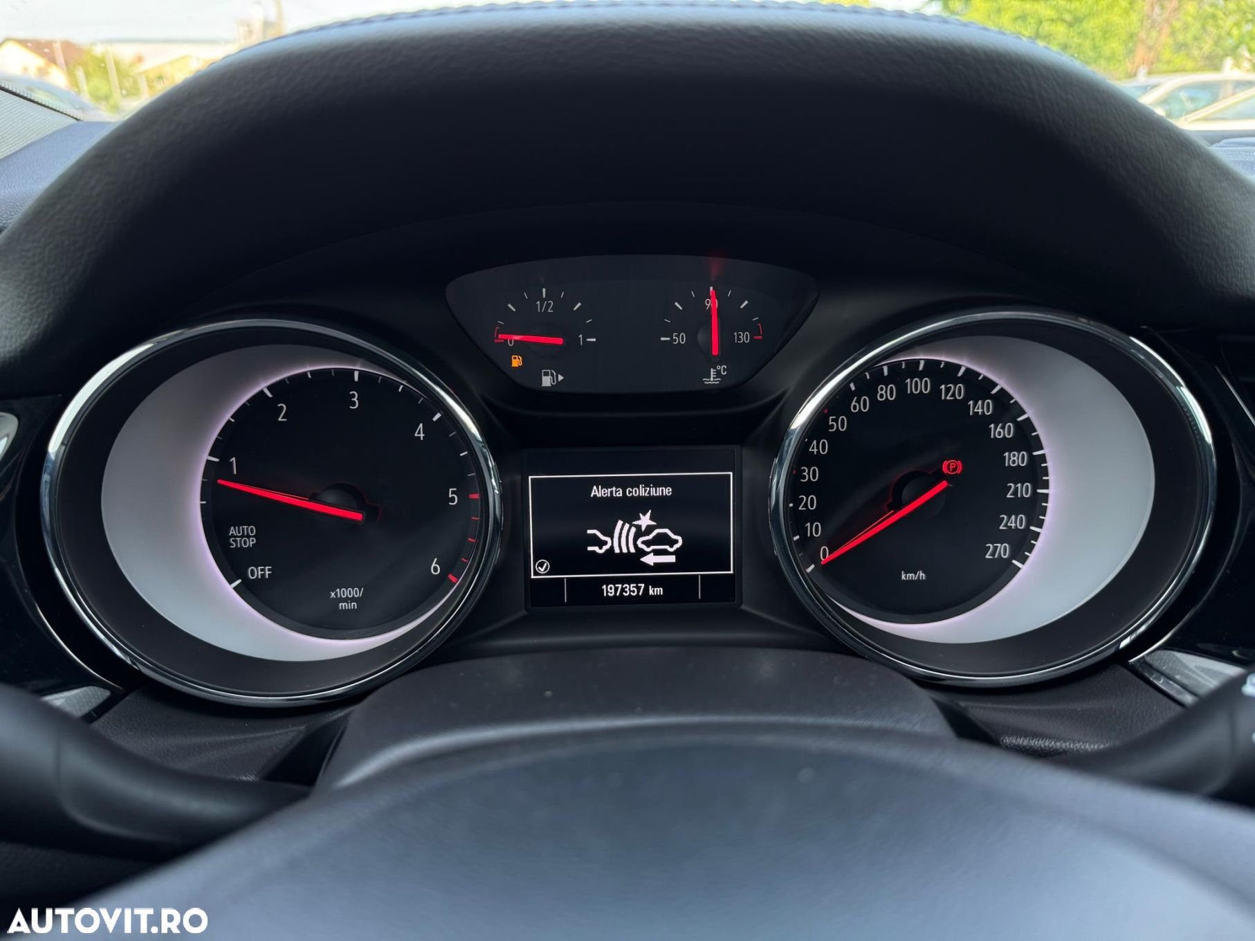 Opel Insignia - 12