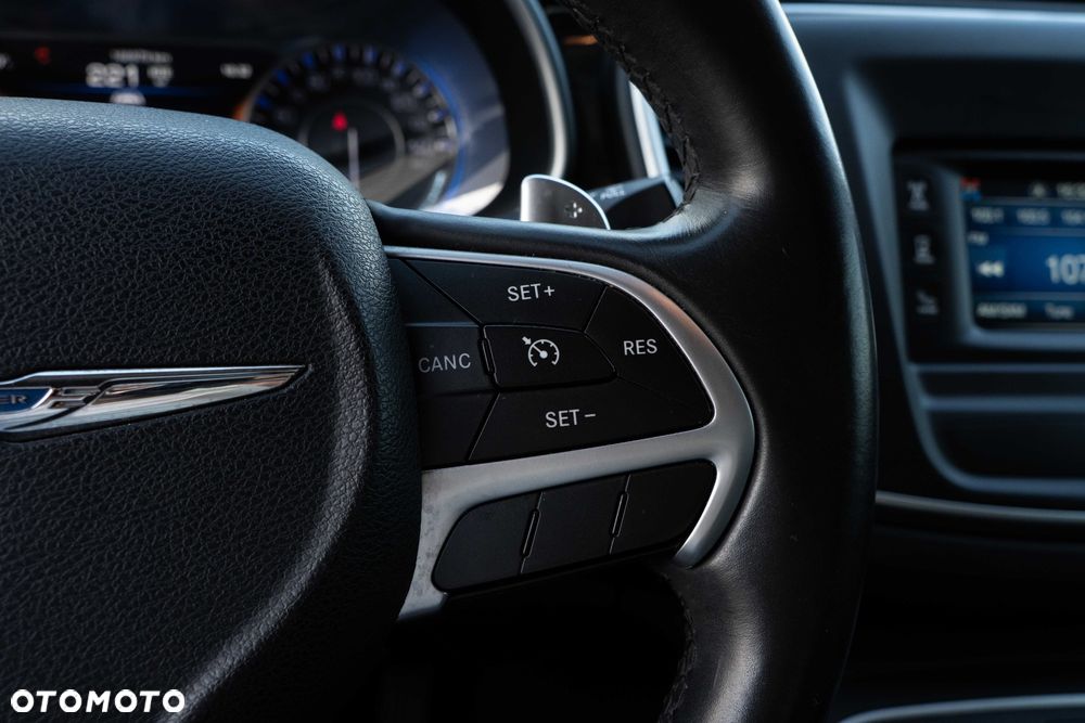 Chrysler 200 - 23