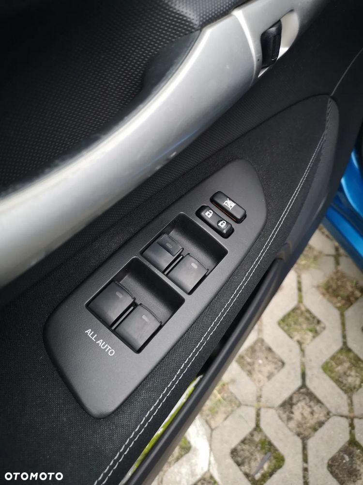 Toyota Auris 1.33 VVT-i 2010 - 14