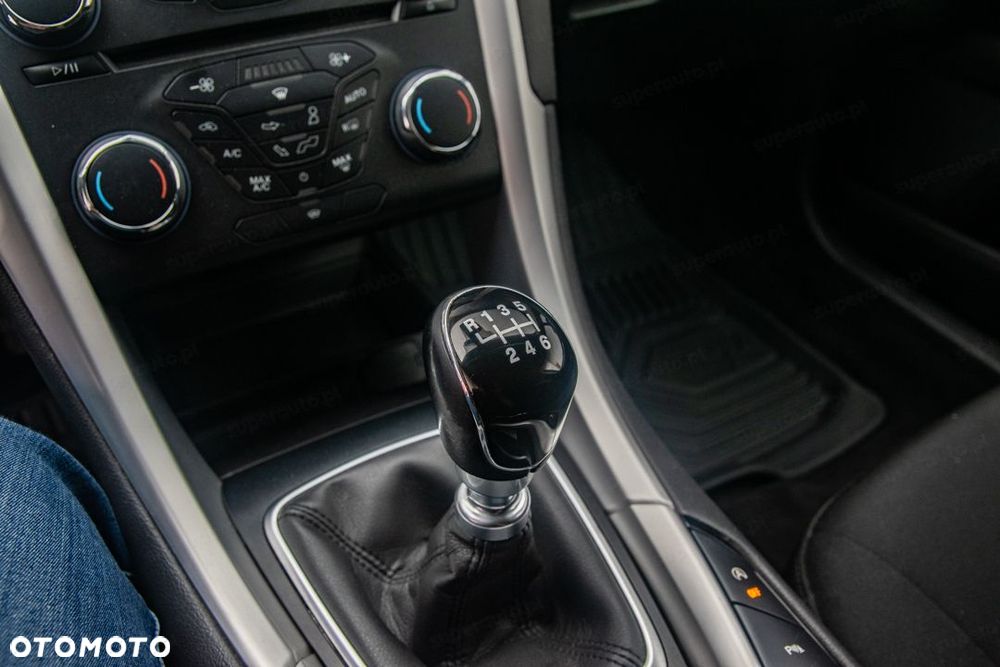 Ford Mondeo - 24