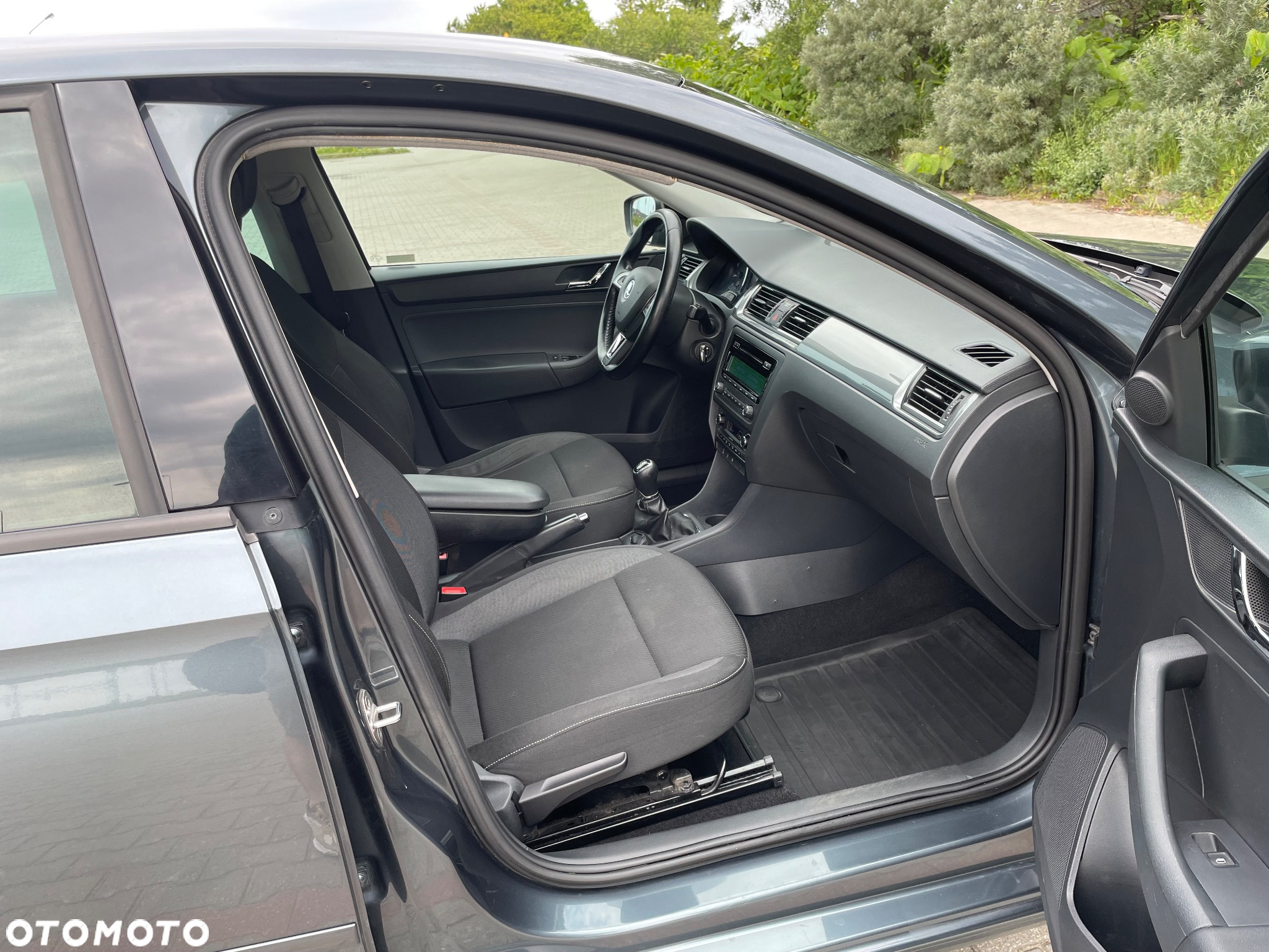 Skoda RAPID 1.2 TSI Ambition - 17