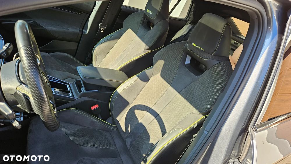 Skoda Enyaq RS 82kWh Advanced - 8