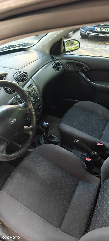 Ford Focus 1.6 Comfort X / 100 - 19
