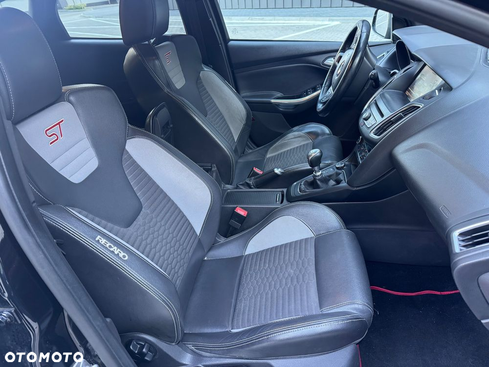 Ford Focus 2.0 TDCi ST-2 - 26