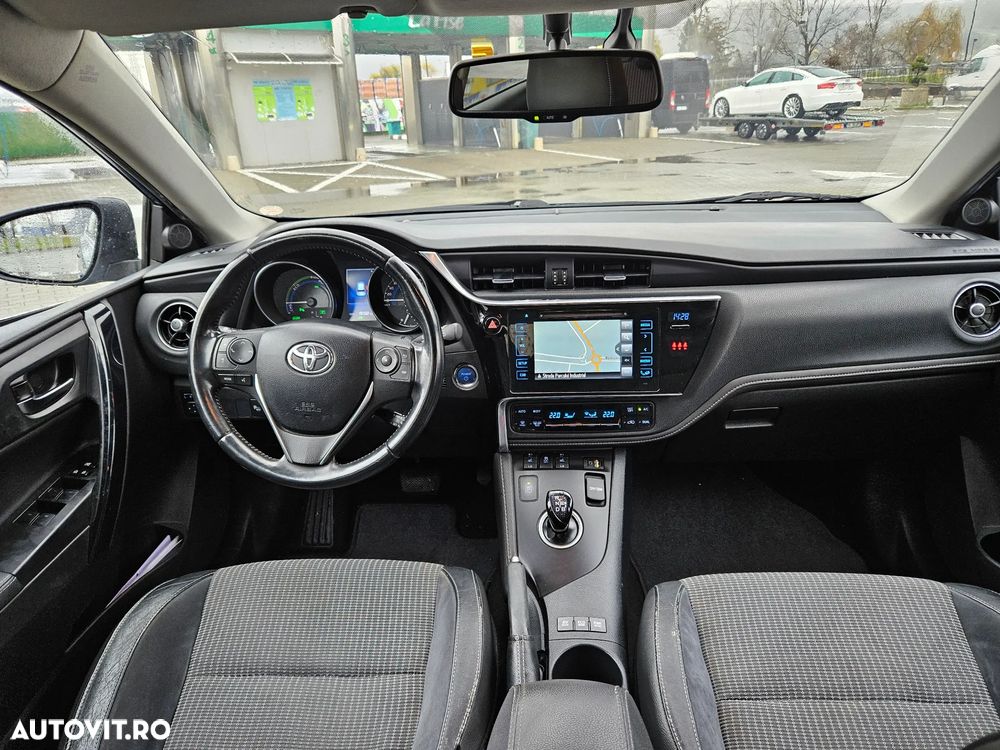 Toyota Auris 1.8 Hybrid Executive - 17