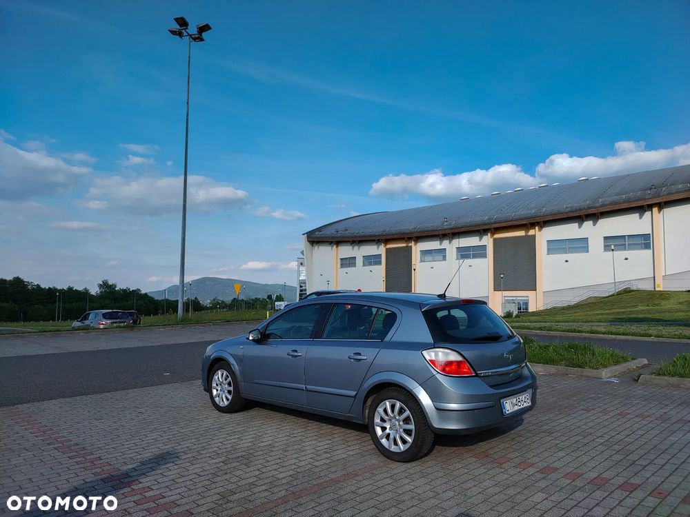 Opel Astra 1.9 CDTI - 2